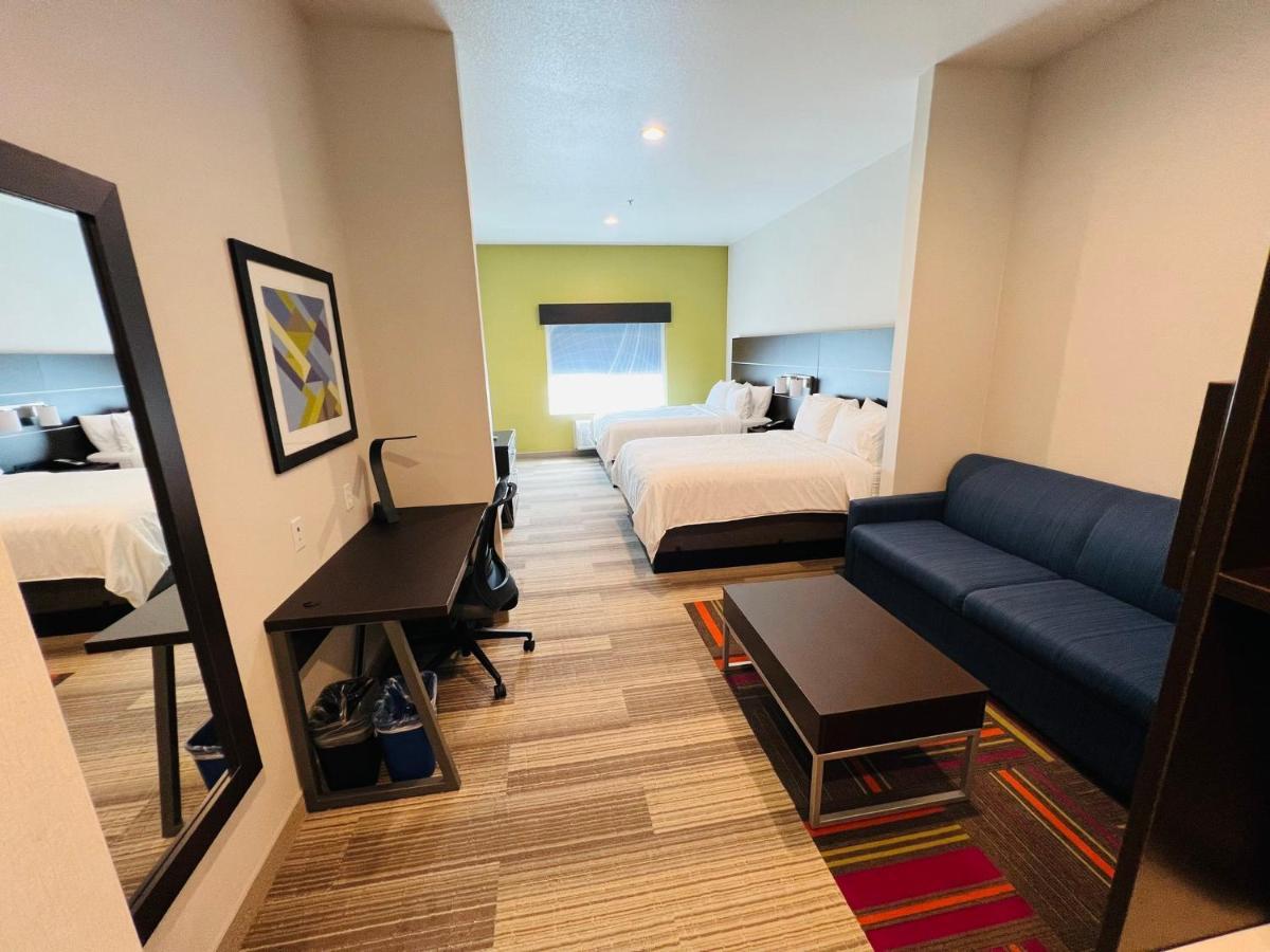 Holiday Inn Express & Suites Salinas By Ihg Exterior foto